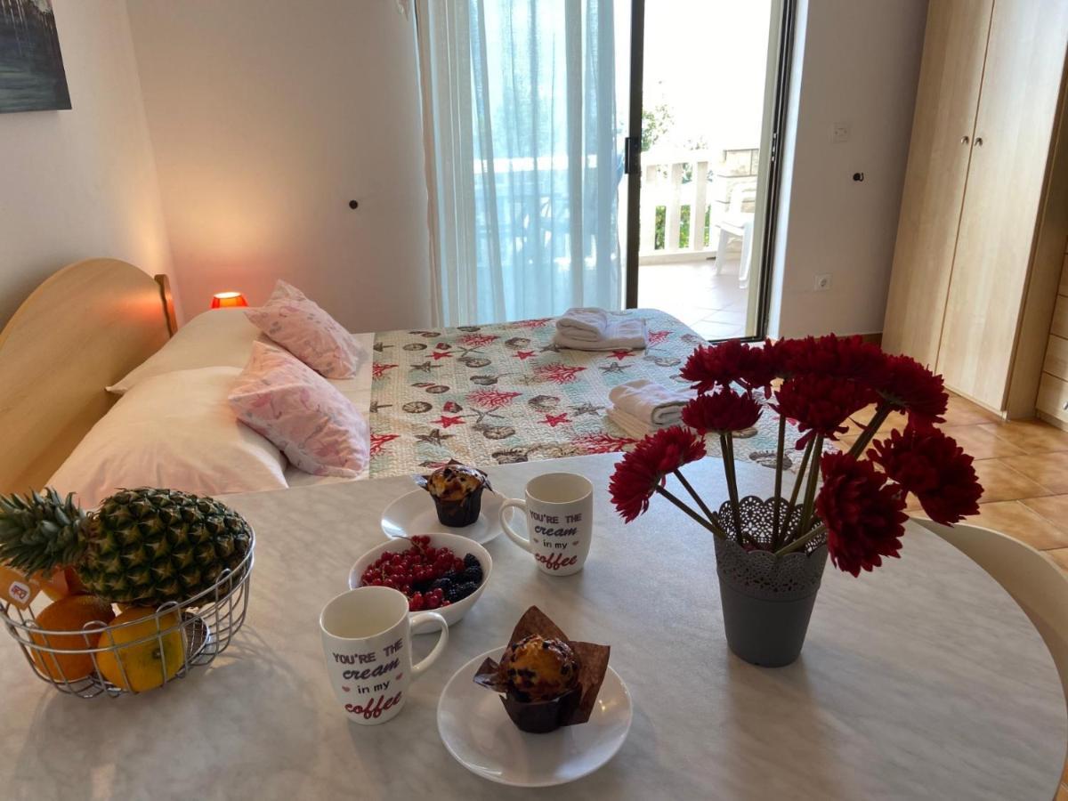 Apartments Tri Zala Zrnovo Dış mekan fotoğraf