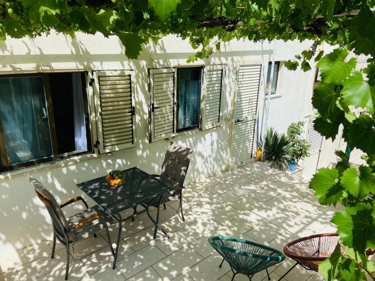 Apartments Tri Zala Zrnovo Dış mekan fotoğraf