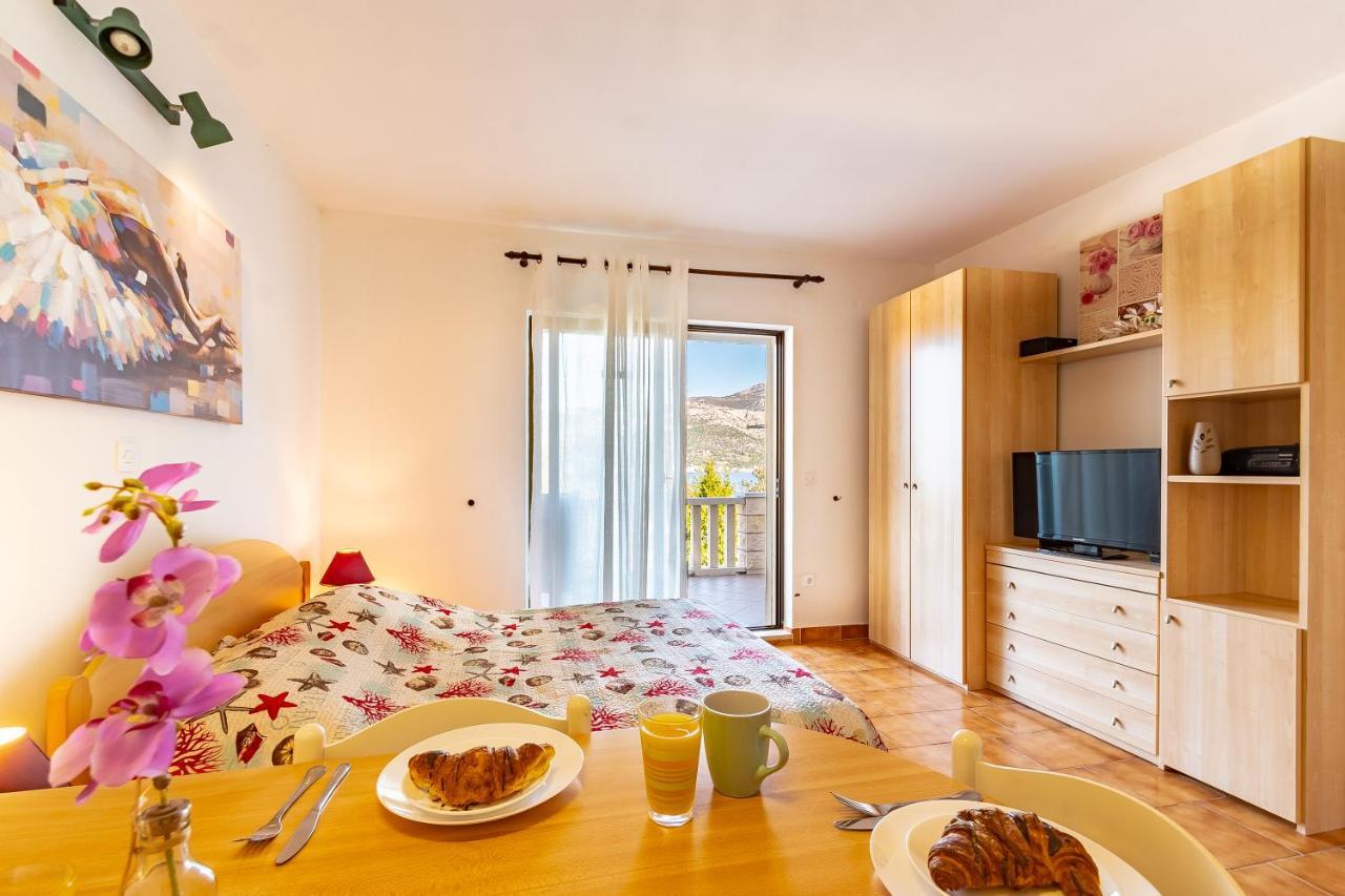 Apartments Tri Zala Zrnovo Dış mekan fotoğraf