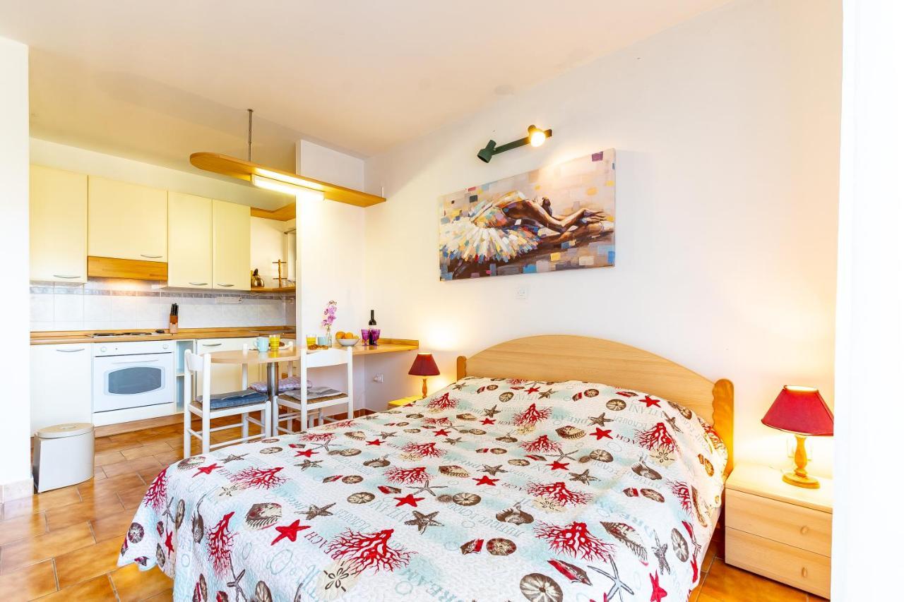 Apartments Tri Zala Zrnovo Dış mekan fotoğraf